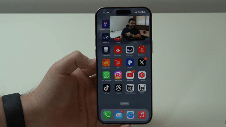 Recurso Picture in Picture, do YouTube, permite continuar visualizando conteúdo em mini janela e continuar navegando no celular