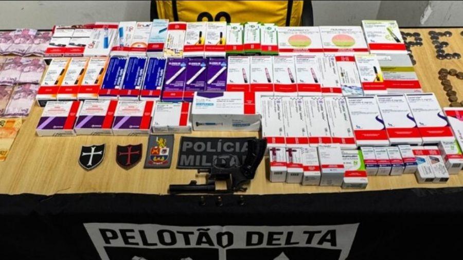 medicamentos-recuperados-pela-pm-sp-apos-roubo-a-uma-farmacia-na-zona-leste-de-sao-paulo-a-carga-incluia-insulinas-e-outros-produtos-de-alto-custo-1780868643238_v2_900x506 Roubo a farmácia na Zona Leste: PM recupera R$ 12 mil em medicamentos e prende suspeitos