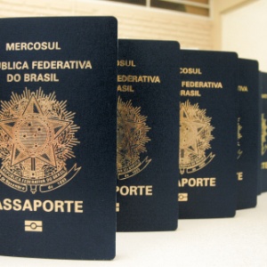 Segundo ranking, passaporte brasileiro só fica atrás do argentino entre os mais valorizados da AL - Marcia Ribeiro/ Folhapress