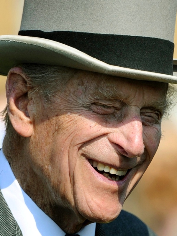 Príncipe Philip em 2013, aos 92 anos, comparece à festa no jardim do palácio de Buckingham, em Londres.