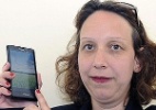 Mulher ganha celular de operadora, e filha de seis anos acha conteúdo pornô no aparelho - Reprodução/Daily Mail