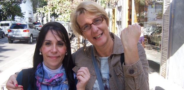 Renata Rodrigues (e) e Regina Pelosi, que abandonaram o hábito de usar relógio para evitar assaltos - Gil Alessi/UOL