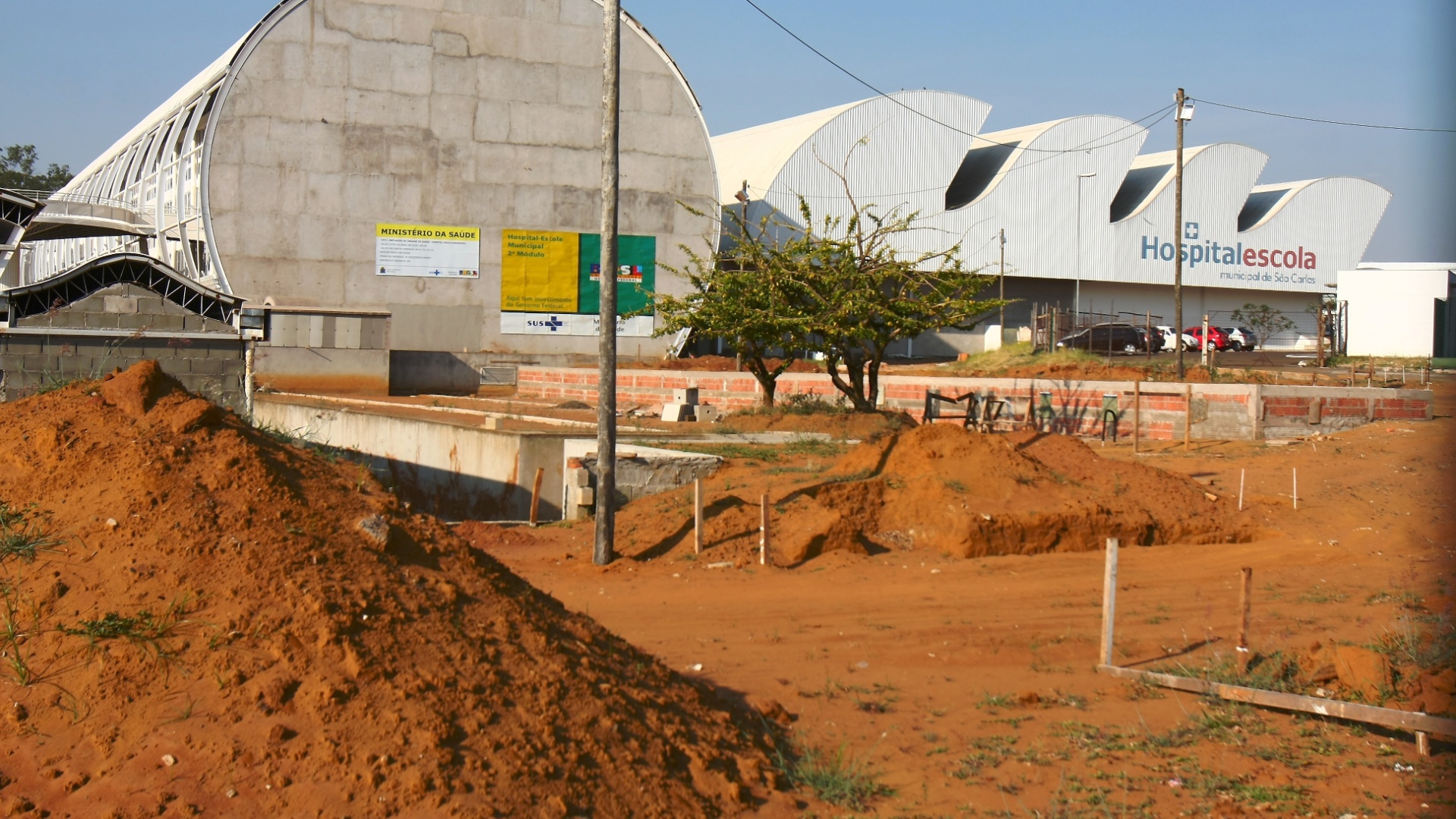 SÃO CARLOS, SP, BRASIL, 10-09-2012, 17h00: Fachada do Hospital Escola de São Carlos. Hospital Escola de São Carlos, que não pode receber estudantes de medicina da UFSCar por não ter sido concluído - Márcia Ribeiro/Folhapress