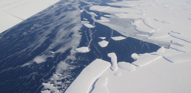 14.jun.2013 - Novo estudo da Nasa (Agência Espacial Norte-Americana) descobriu que o aquecimento dos mares derrete as plataformas glaciares em torno da Antártida, o que já provocou a perda de 55% da massa de gelo original do polo Sul, entre 2003 e 2008 - Nasa/GSFC/Jefferson Beck