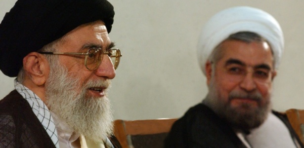 O líder supremo do Irã, Ali Khamenei, ao lado do presidente eleito do país, Hasan Rohani - Divulgação/Efe