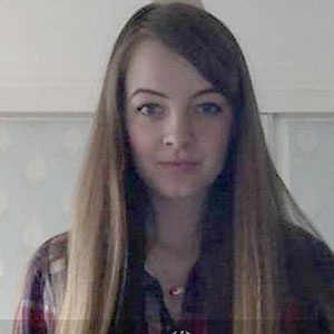 Estudante universitária Rachel Hyndman, 20, contam que sua webcam ligou quando ela estava na banheira - Reprodução/BBC Radio 5  