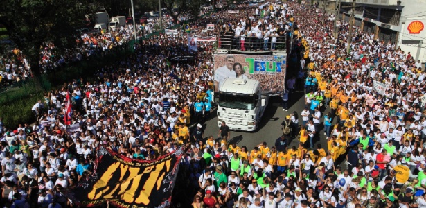 Evangélicos lotam as ruas da zona norte de São Paulo, neste sábado, na 21ª edição da Marcha para Jesus - Gabriela Biló/Futura Press
