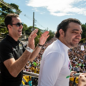 Os deputados federais Anderson Ferreira (esquerda) e Marco Feliciano na 21ª edição da Marcha Para Jesus, no último dia 29 - Avener Prado - 29.jun.2013/Folhapress