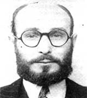 JUAN PUJOL - espião espanhol conhecido como Garbo, entre os ingleses, e Arabel, entre os alemães, Pujol foi um agente duplo que fingia trabalhar para a Alemanha nazista, mas na verdade atuava para o serviço secreto britânico. Ele teve papel importante na missão chamada ?Dia D?, conhecido pelo desembarque de tropas da Normandia resultando a derrota do nazismo. - Wikimedia commons