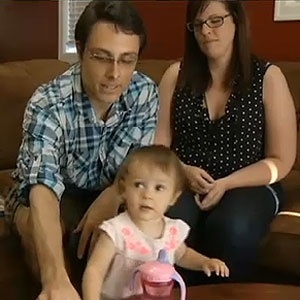Paul Stoute, Christina e Sorella, de apenas 14 meses: criança comprou carro por acidente - Reprodução/Fox12
