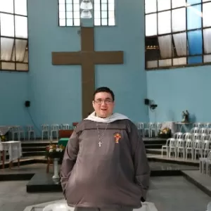 Único padre exorcista do RJ explica técnicas do ritual: 