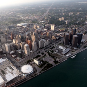 Em julho de 2013, a cidade de Detroit (EUA) declarou bancarrota e pediu concordata, sendo incapaz de pagar suas dívidas após uma década de crise e diminuição de sua população - Jeff Kowalsky/Efe