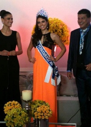 Helena Rios (centro) está na final do Miss Brasil 2013 - Divulgação/Facebook