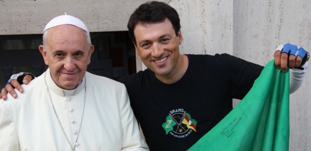 Após enviar 15 cartas, ciclista brasileiro é recebido por papa Francisco no Vaticano - Arquivo Pessoal/Blog Leandro By Bike