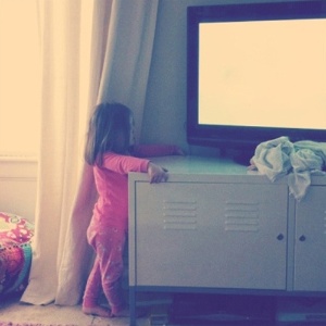 A maioria das crianças que se acidentou com a queda de TVs tinha menos de cinco anos - Getty Images 