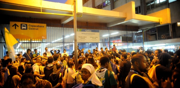 Uma falha no sistema de distribuição de energia provocou o fechamento de todas as estações de metrô das linhas 1 e 2 por duas horas - Tânia Rêgo/Agência Brasil