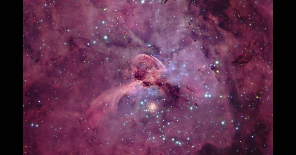 31.jul.2013 - Michael Sidonio registrou esta imagem da Nebulosa Carina, milhões de vezes mais brilhante e maior que o sol. Ela é instável e um dia se transformará em uma supernova