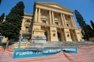 Fachada do Museu Paulista, na zona sul de São Paulo; conhecido como Museu do Ipiranga, ele está interditado desde 2013 - Gabriela Biló/Futura Press