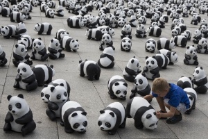 WWF espalha figuras de panda em Berlim para celebrar seus 50 anos