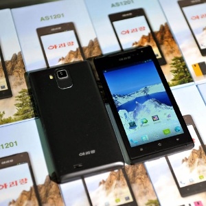 Telefone celular Arirang tem plataforma própria e "muitos pixels", segundo agência estatal - AFP 