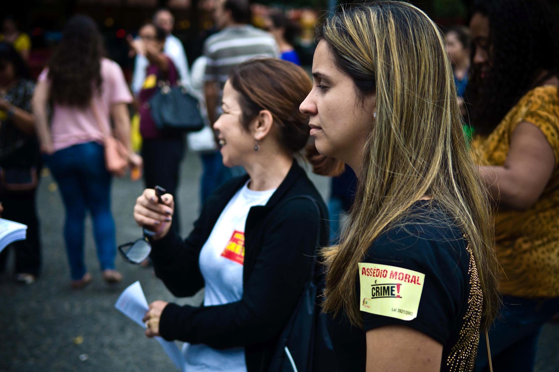 Cerca de 300 professores municipais fazem uma manifestação na manhã desta quarta-feira, 14, no Largo do Machado, na zona sul do Rio de Janeiro - Reynaldo Vasconcelos/Futura Press