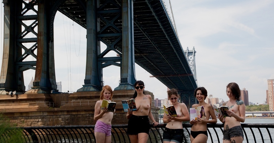 Conhecido ponto turístico de Nova York, a Brooklyn Bridge também é um dos l...