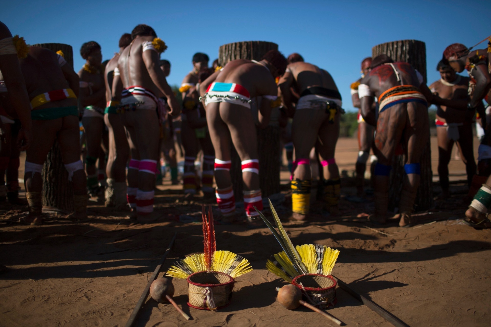fotos-ndios-waur-relembram-cacique-atamai-em-cerim-nia-tradicional