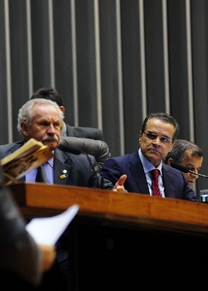 Deputado Henrique Eduardo Alves, presidente da Câmara (à dir.), durante sessão da casa - Gustavo Lima / Câmara dos Deputados