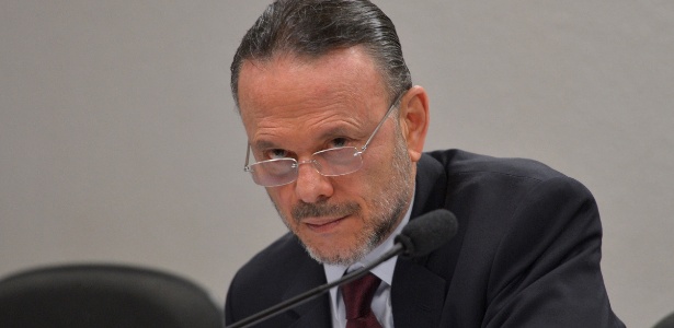 O presidente do BNDES, Luciano Coutinho, participa de audiência pública no Senado - Wilson Dias/Agência Brasil