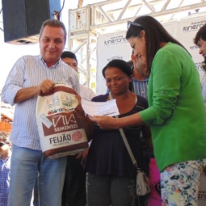 Luís Fernando Silva (PMDB)  e Roseana Sarney (PMDB) (à dir.) participam de ato do governo do MA - Divulgação