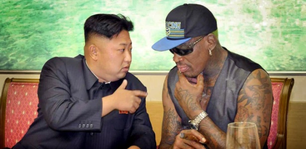 O líder norte-coreano, Kim Jong-un, se reúne com o ex-jogador americano e astro da NBA Dennis Rodman em Pyongyang (Coreia do Norte) - Rodong Sinmun/Efe/Epa