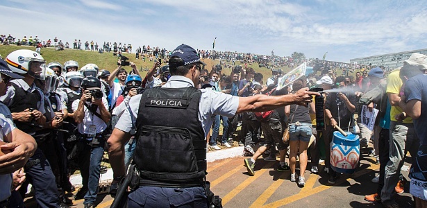 Polícia do RJ receberá também 1.350 sprays de pimenta comprados pelo governo federal