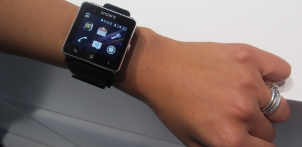 Smartwatch 2, da Sony, será lançado ainda neste mês por preço sugerido de 199 euros (cerca de R$ 605) - Juliana Carpanez/UOL
