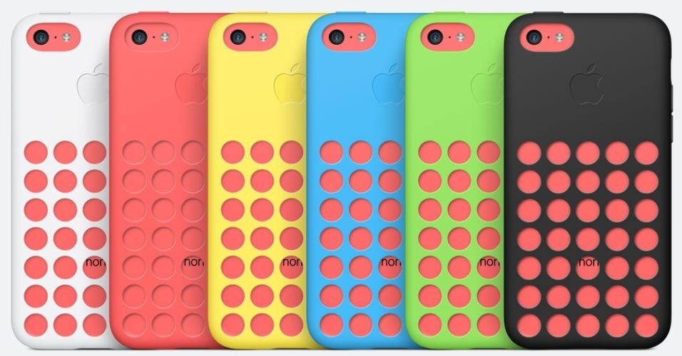 Além dos smartphones serem coloridos, a Apple venderá capas em várias cores e com esses círculos vazados. Acima, o iPhone 5C vermelho equipado com as capinhas coloridas (US$ 29 ou cerca de R$ 66) 