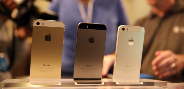 iPhones 5s são exibidos em Berlim, na Alemanha, em evento de lançamento da Apple - Kay Nietfield/EFE