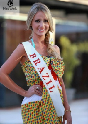 Sancler Frantz, a Miss Mundo Brasil 2013, durante desfile de moda praia no Miss Mundo 2013. Ela ficou entre as 11 candidatas classificadas - Reprodução/Facebook/Miss World