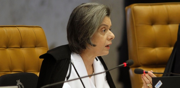 A ministra do STF (Supremo tribunal Federal) Cármen Lúcia fala durante sessão  - Roberto Jayme - 12.set.2013/UOL