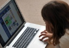 Crianças sofrem chantagem para praticar atos sexuais online, diz ONG - BBC
