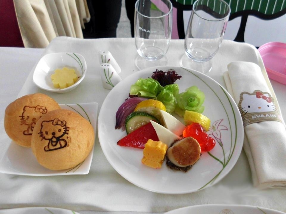 Aviões da Hello Kitty, da companhia aérea EVA, fazem voos regionais para a Ásia e de longa distância para os EUA - Divulgação