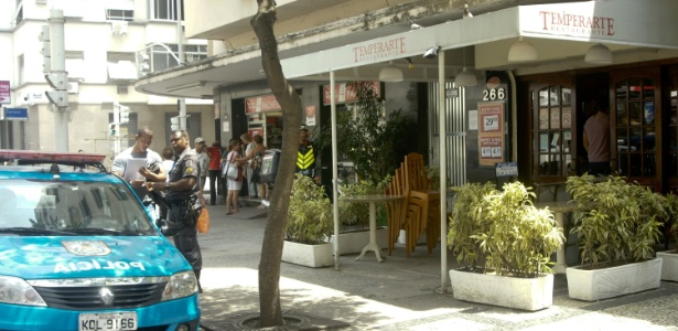 Fachada do restaurante Temperarte, na avenida Nossa Senhora de Copacabana, zona sul do Rio, assaltado na manhã desta terça-feira (1) - Lucas Rezende/Futura Press