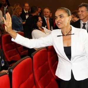 Marina Silva chega ao TSE (Tribunal Superior Eleitoral), onde será analisado o pedido de criação da Rede Sustentabilidade - Alan Marques/ Folhapress