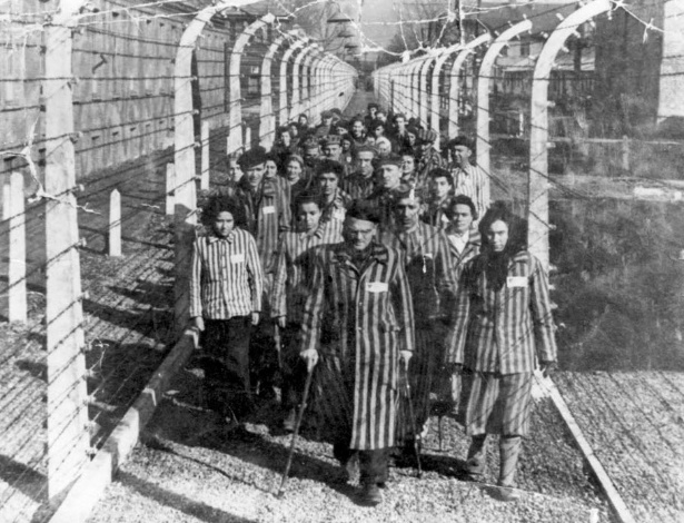 Milhões de judeus teriam morrido por ataques químicos nos campos de concentração mantidos por tropas nazistas - AFP