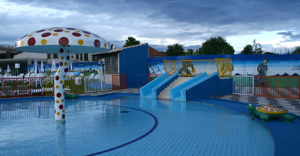 Fotos: Clubes de funcionários públicos em Brasília têm piscina
