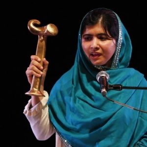 A jovem paquistanesa Malala Yousafza recebeu em outubro, em Londres, o Prêmio Anna Politkovskaya. A premiação faz referência a uma jornalista russa morta por seu trabalho investigativo e é dedicado às mulheres que atuam em zonas de conflito