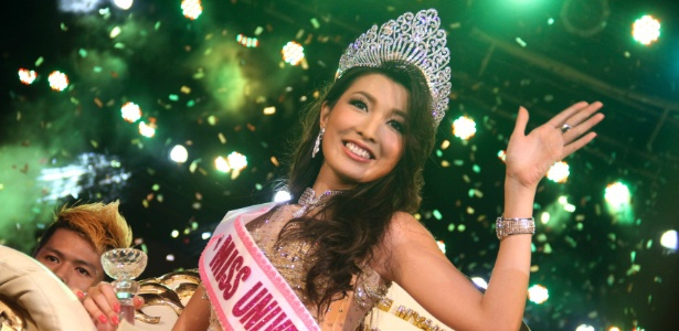 Moe Set Wine, a Miss Mianmar 2013, será a representante de seu país no Miss Universo após 50 anos - Khin Maung Win/AFP