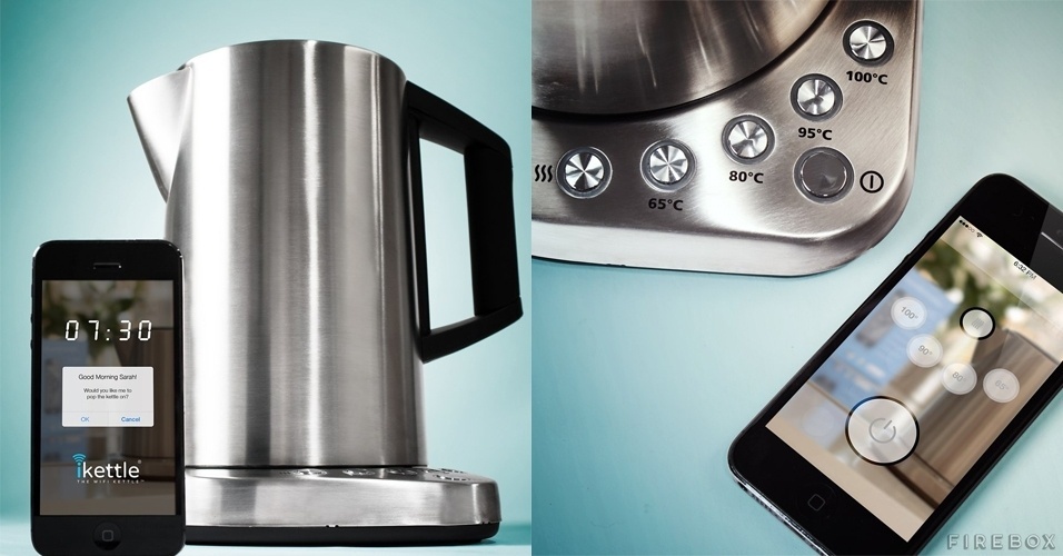 10.out.2013 - A iKettle é uma chaleira com conexão Wi-Fi. Com uma dessas em casa, é possível, acioná-la para esquentar água diretamente da cama por meio de um aplicativo para smartphone, disponível para Android e iOS. Quando a água começar a ferver, a chaleira emite uma notificação no celular do usuário.  O eletrodoméstico é feito de aço inox, conta com um painel de led retroiluminado e um cabo emborrachado. O acessório é ligado na energia elétrica. A iKettle está sendo vendida por 100 libras (cerca de R$ 350) no site britânico firebox.com