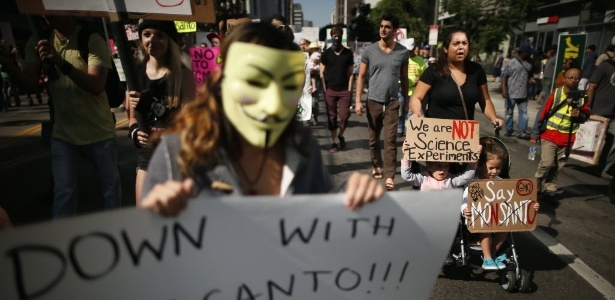Empresa Monsanto é constantemente alvo de protestos - Lucy Nicholson/Reuters