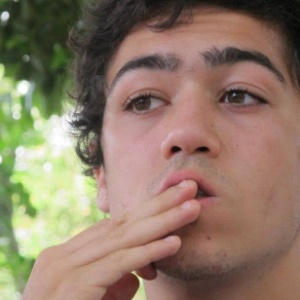 O jovem Rodrigo Azoubel ainda deve ser submetido a uma segunda operação - Reprodução/Facebook