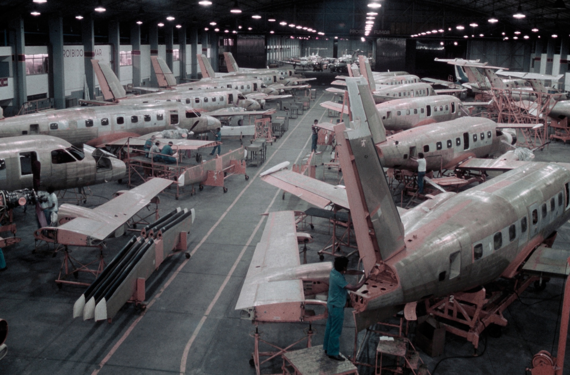 Fotos: Conheça o Bandeirante, avião que deu origem à Embraer - 22/10 ...