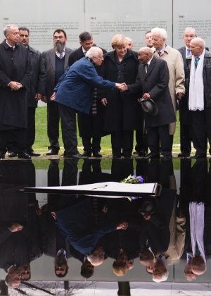 Em 24 de outubro de 2012 foi inaugurado memorial em homenagem aos cerca de meio milhão de ciganos assassinados pelo regime nazista: os números são modestos - Thomas Peter/Reuters
